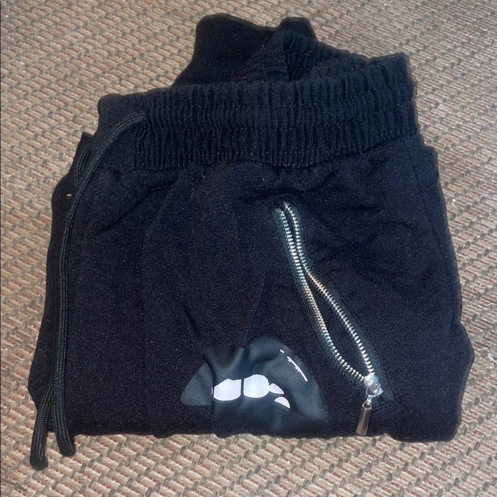 Black Joggers with Zipper and Lip Design